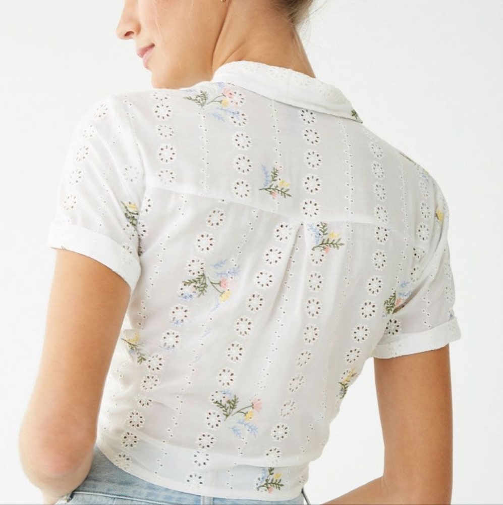 NEW Floral Embroidered Crop Collared Button Up Top Ivory